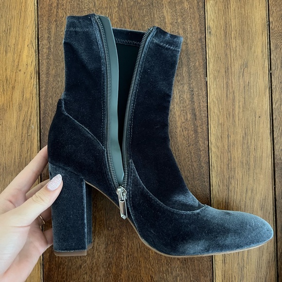 Sam Edelman - Blue Grey Suede Sock Bootie - Size 8 - Picture 5 of 11
